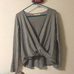 UO loose v neck grey sweater